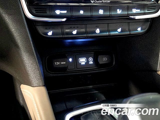 Hyundai Santafe 2019 — photo 14