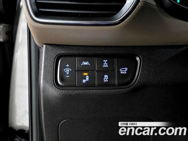Hyundai Santafe 2019 — photo 16
