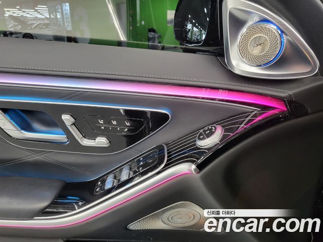 Mercedes-Benz S-Class 2022 — photo 8