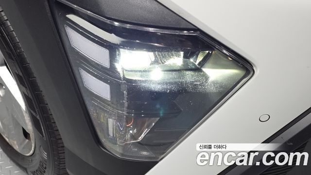 Hyundai Kona 2023 — photo 8