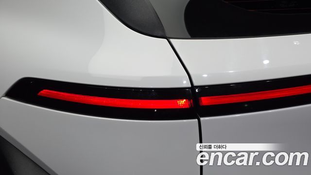 Hyundai Kona 2023 — photo 9