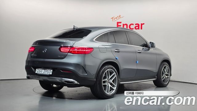 Mercedes-Benz GLE-Class 2018 — photo 2