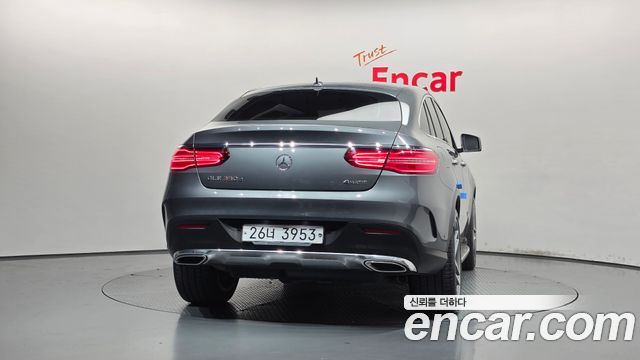 Mercedes-Benz GLE-Class 2018 — photo 4