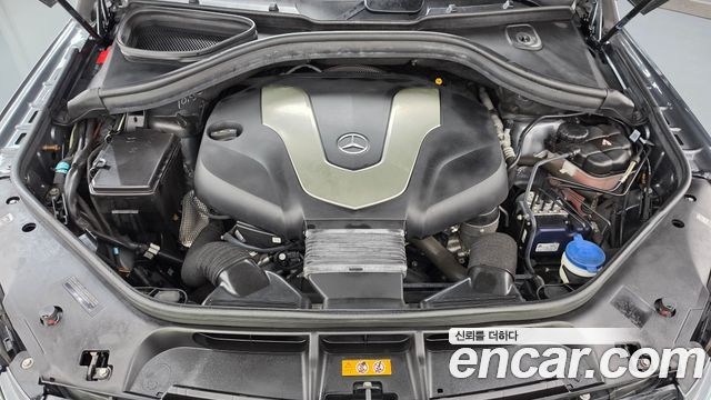 Mercedes-Benz GLE-Class 2018 — photo 6