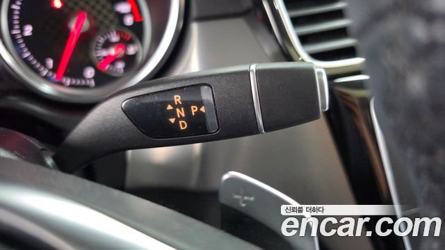 Mercedes-Benz GLE-Class 2018 — photo 12