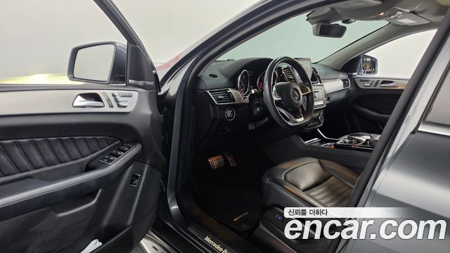 Mercedes-Benz GLE-Class 2018 — photo 13