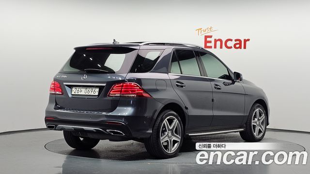 Mercedes-Benz GLE-Class 2016 — photo 2