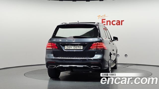 Mercedes-Benz GLE-Class 2016 — photo 4