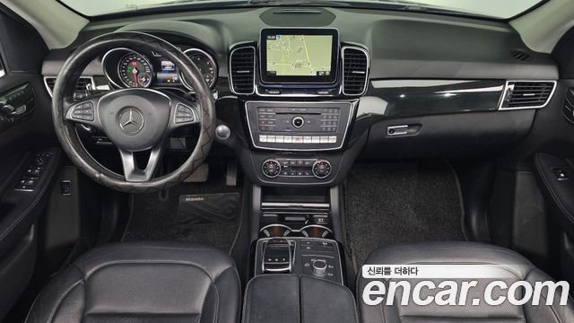 Mercedes-Benz GLE-Class 2016 — photo 7