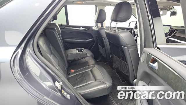 Mercedes-Benz GLE-Class 2016 — photo 11