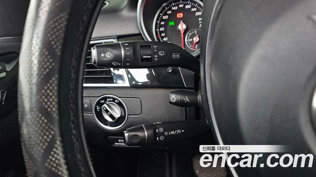 Mercedes-Benz GLE-Class 2016 — photo 18