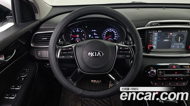 Kia Sorento 2018 — photo 19