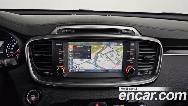Kia Sorento 2018 — photo 20