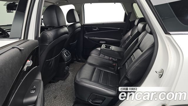 Kia Sorento 2018 — photo 16