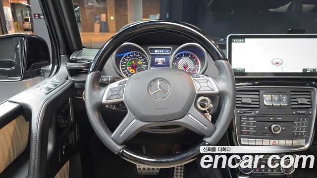 Mercedes-Benz G-Class 2017 — photo 19