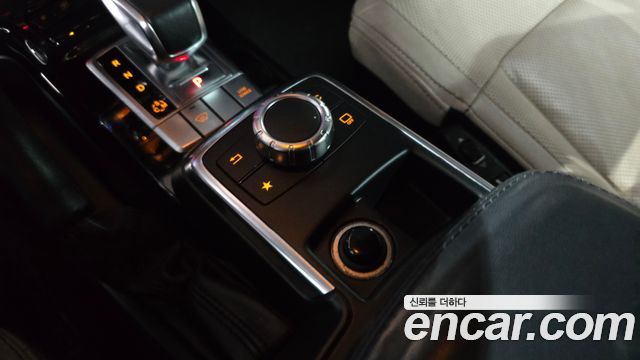 Mercedes-Benz G-Class 2017 — photo 25