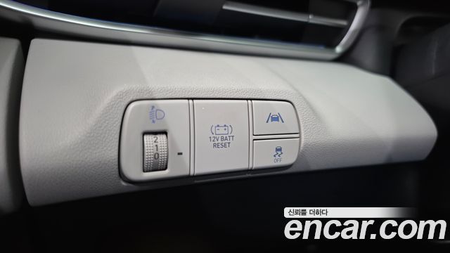 Hyundai AVANTE 2021 — photo 26