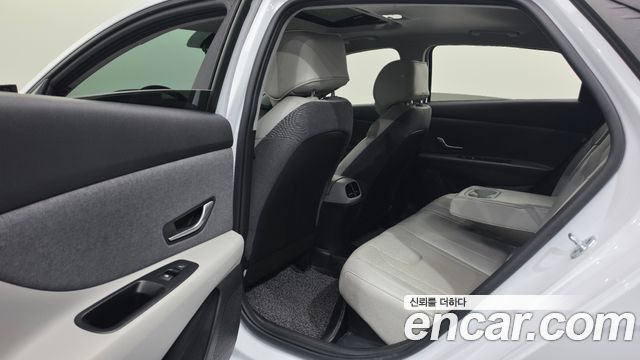 Hyundai AVANTE 2021 — photo 16