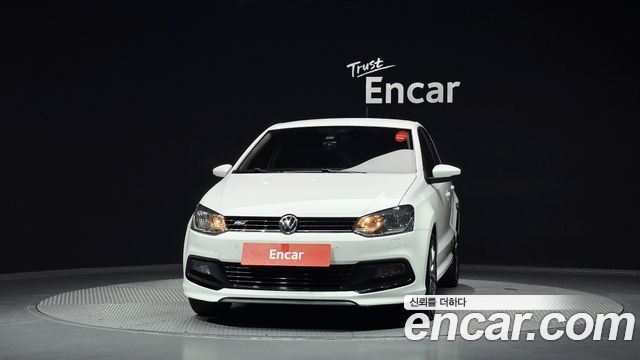 Volkswagen Polo 2015 — photo 3