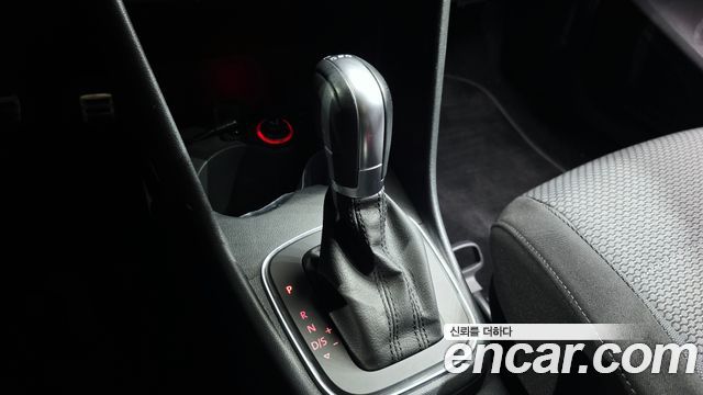 Volkswagen Polo 2015 — photo 9