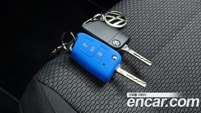 Volkswagen Polo 2015 — photo 17
