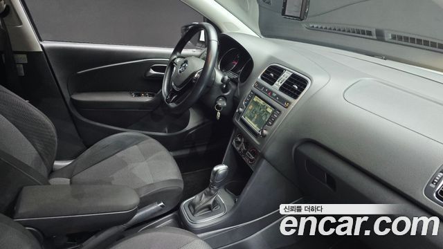 Volkswagen Polo 2015 — photo 19