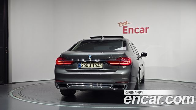 BMW 7-Series 2016 — photo 4