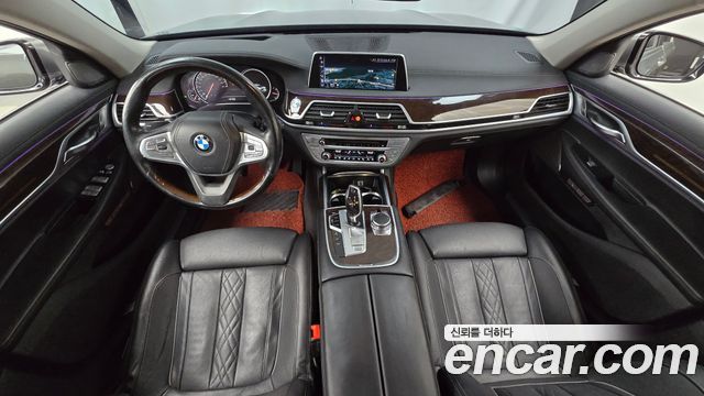 BMW 7-Series 2016 — photo 7