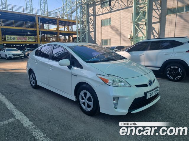 Toyota Prius 2013 — photo 3