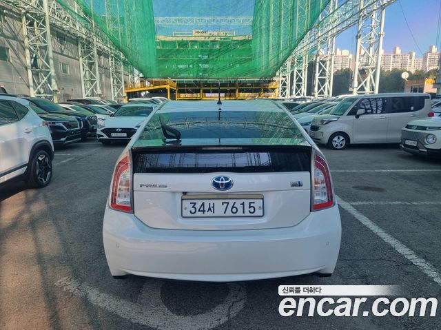 Toyota Prius 2013 — photo 5