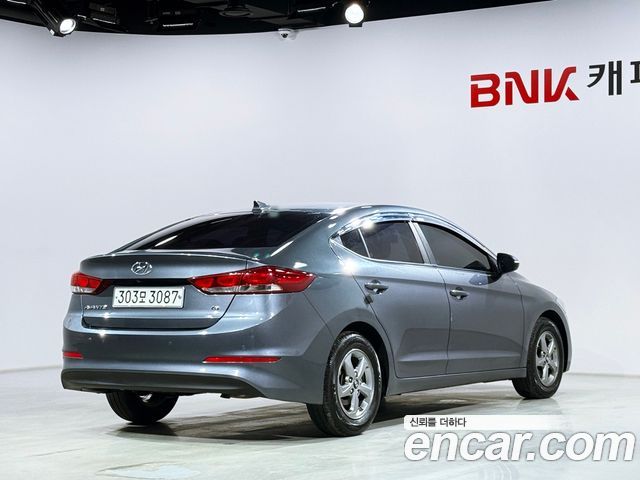 Hyundai AVANTE 2018 — photo 2