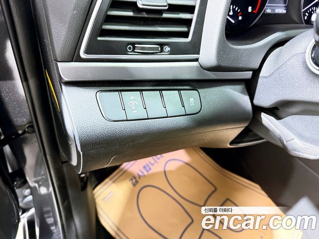 Hyundai AVANTE 2018 — photo 10