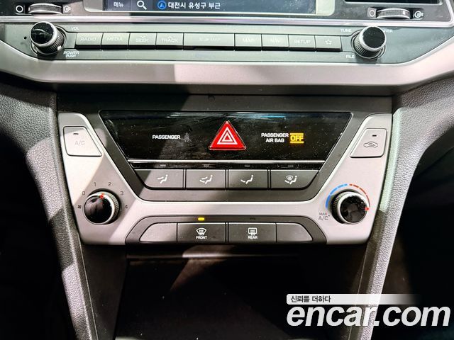 Hyundai AVANTE 2018 — photo 13
