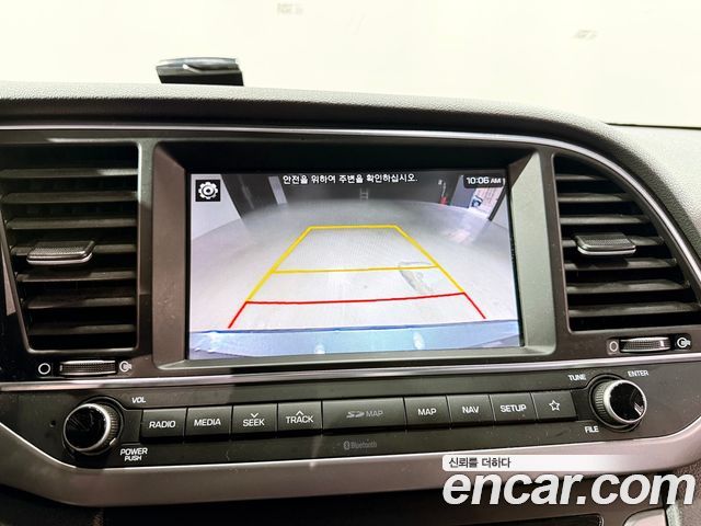 Hyundai AVANTE 2018 — photo 15