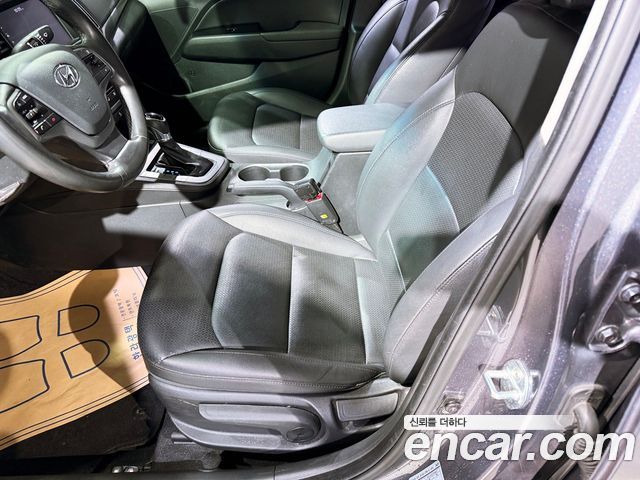 Hyundai AVANTE 2018 — photo 18