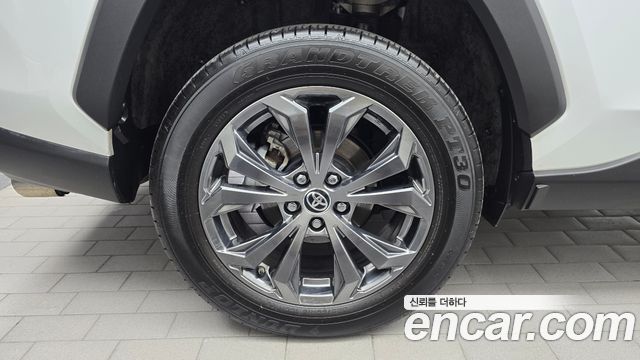 Toyota RAV4 2024 — photo 5