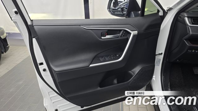 Toyota RAV4 2024 — photo 14
