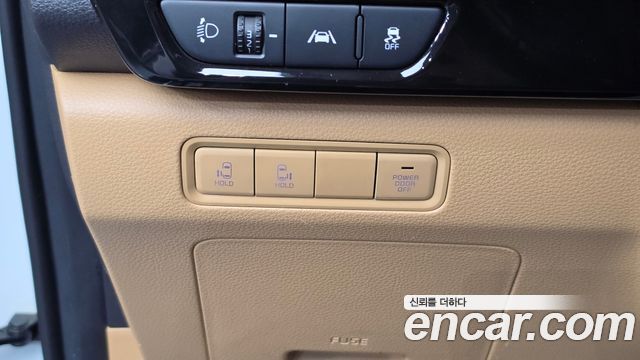 Kia Canival 2023 — photo 26
