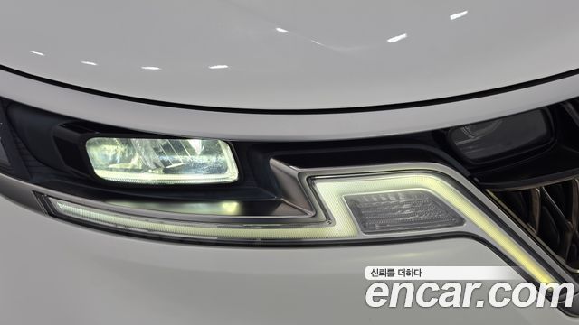 Kia Canival 2023 — photo 8
