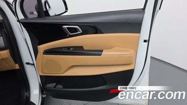 Kia Canival 2023 — photo 15
