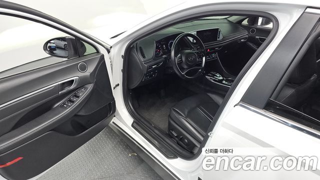 Hyundai Sonata 2022 — photo 13
