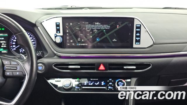 Hyundai Sonata 2022 — photo 19