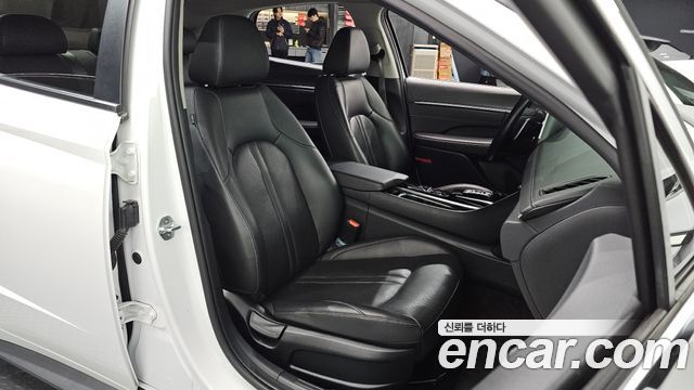 Hyundai Sonata 2022 — photo 16