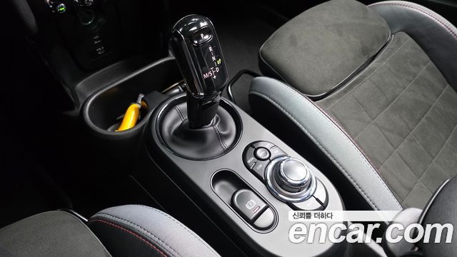 Mini Cooper 2022 — photo 12