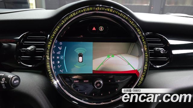 Mini Cooper 2022 — photo 22