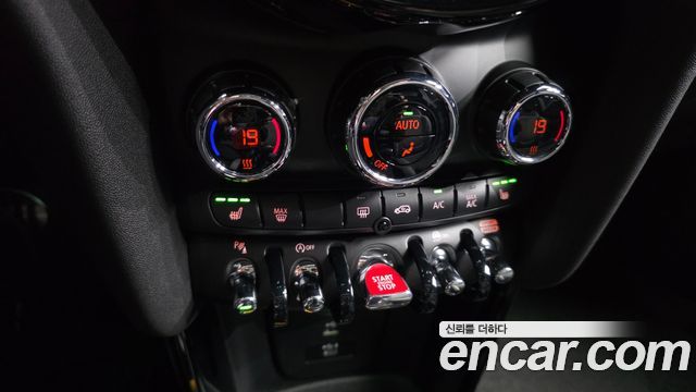 Mini Cooper 2022 — photo 23