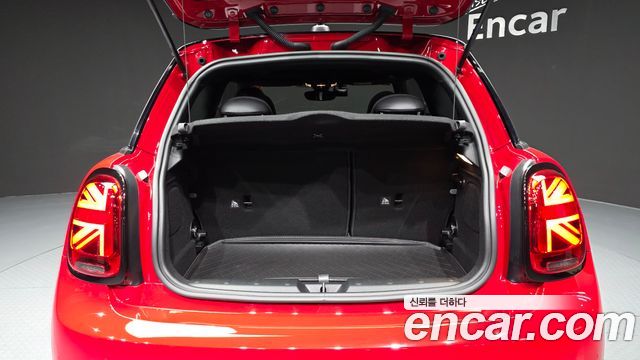Mini Cooper 2022 — photo 26
