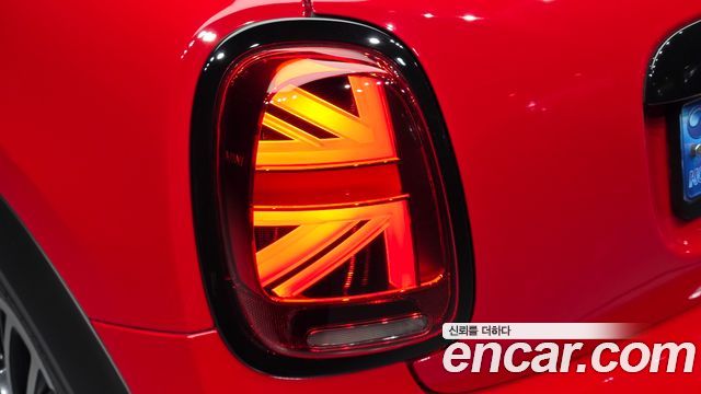 Mini Cooper 2022 — photo 9