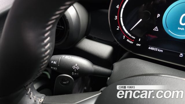 Mini Cooper 2022 — photo 27