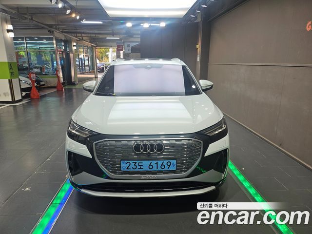 Audi Q4 e-tron 2022 — photo 3